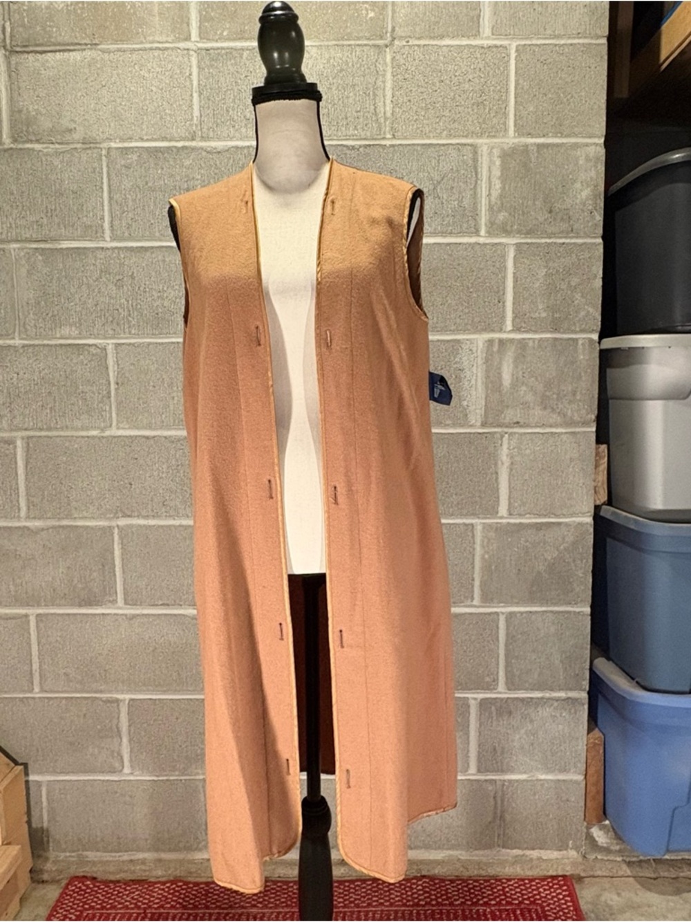 Burberry trench coat - Picture 9 of 16